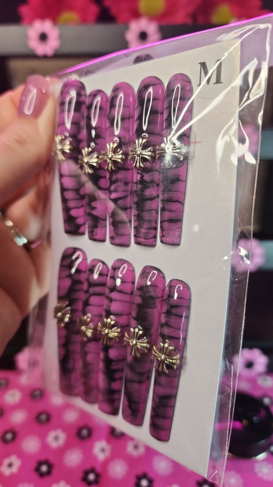 Medium Size Super Long Pink Wild Cross Square Press-on Nail Set