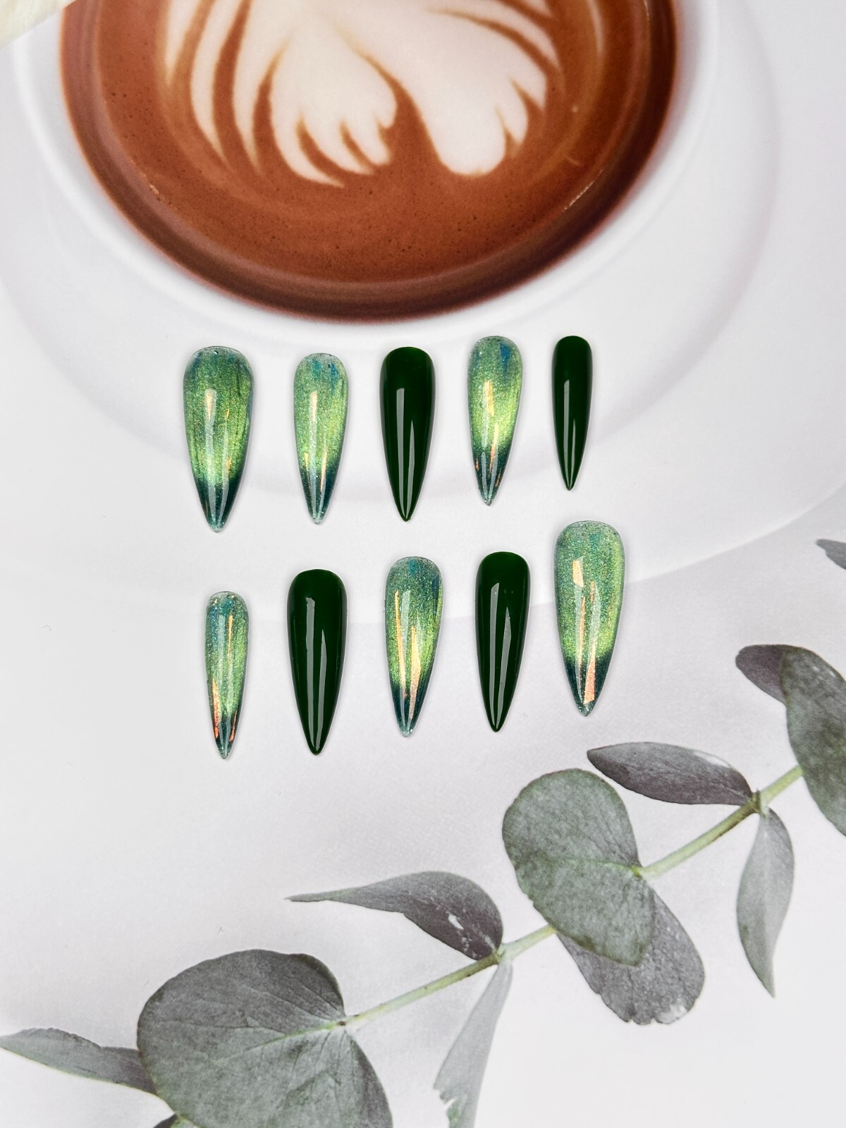 Green with Emerald Cat Eye Effect Press-On Nails