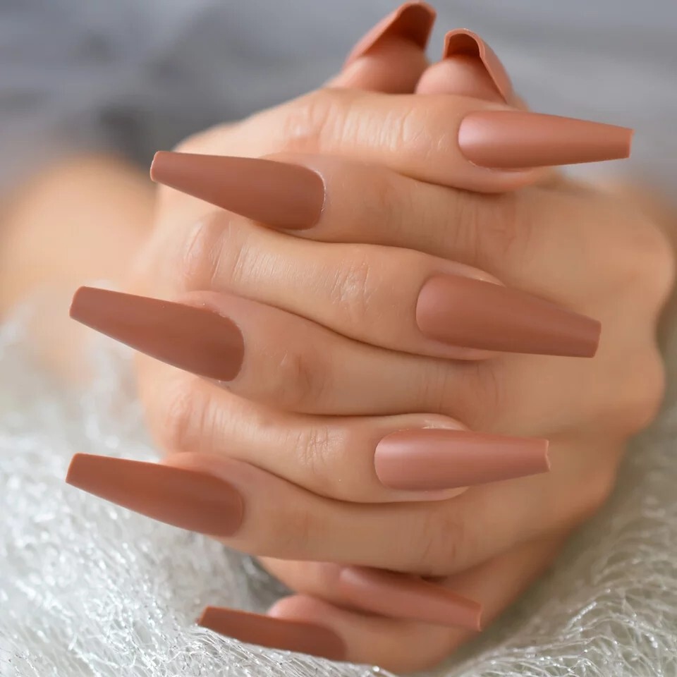 24 Kim K Nude Press on nails kit glue tan sedona clay neutral straight coffin