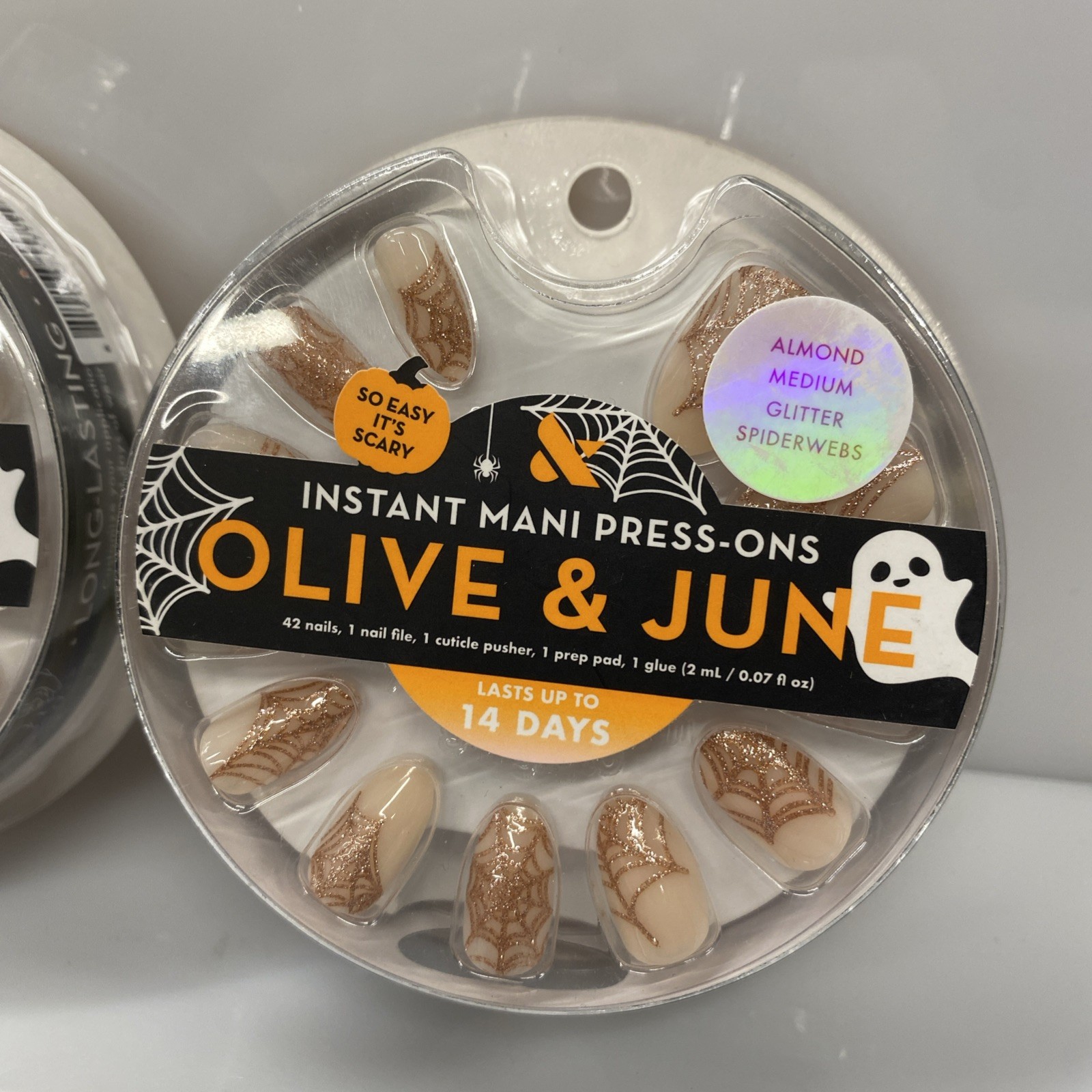 2X Olive & June Instant Mani Press-On Nails Glue | Halloween | 42 Pieces 14 Days