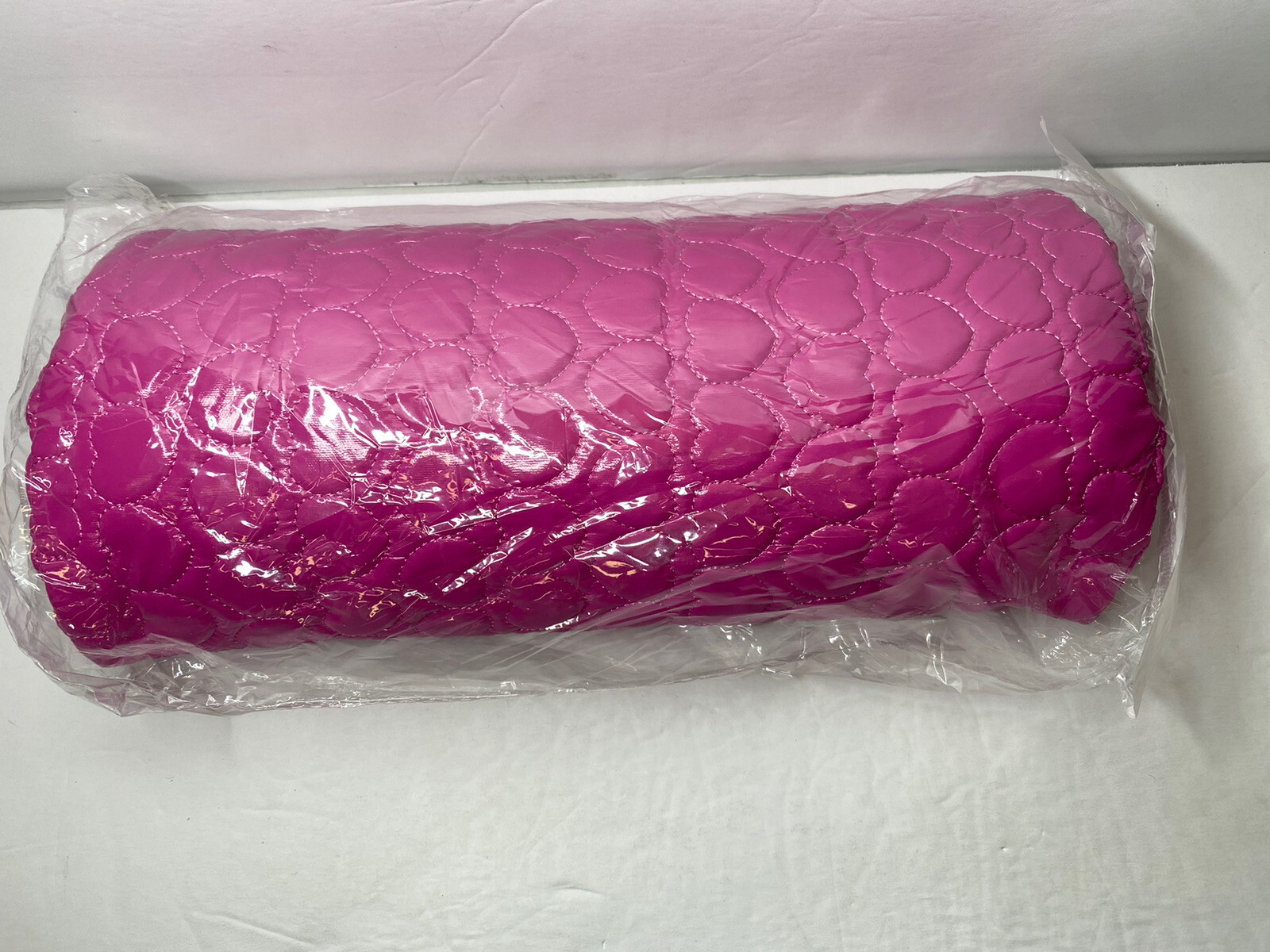 Nail Table Arm Rest • Pink Hearts