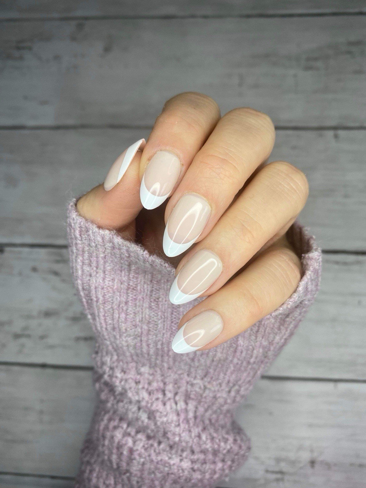 Red Aspen Press On Nails, Medium Almond, Classic French, Tammy