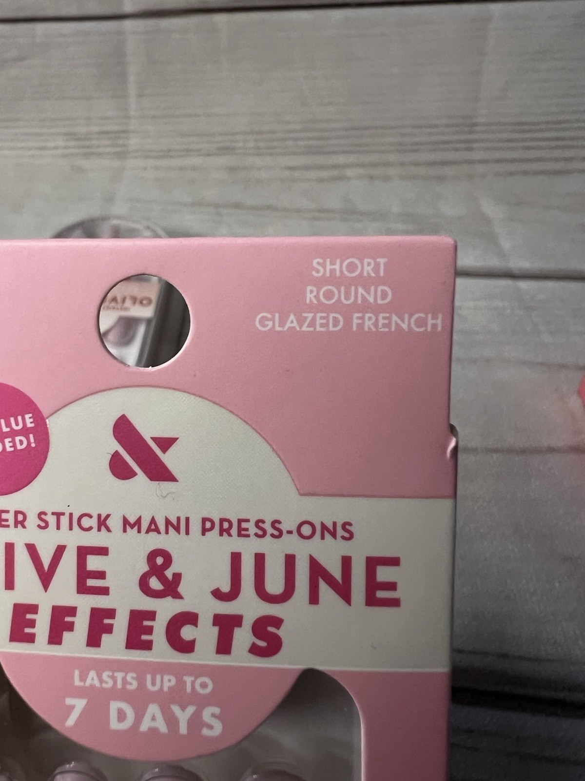 Olive and June Short/Medium Press-On Nails Bundle w/ Cuticle Oil