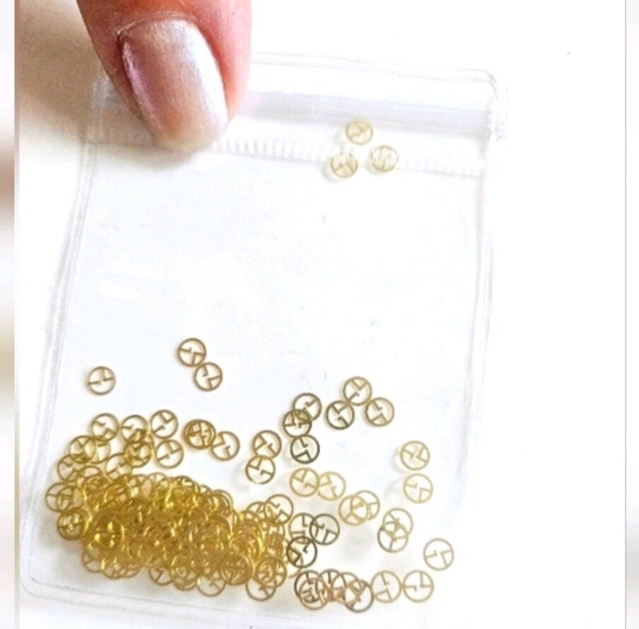 NWT NAIL ART DESIGN GOLD METAL NAIL DECALS: N°21 4mm×4mm!