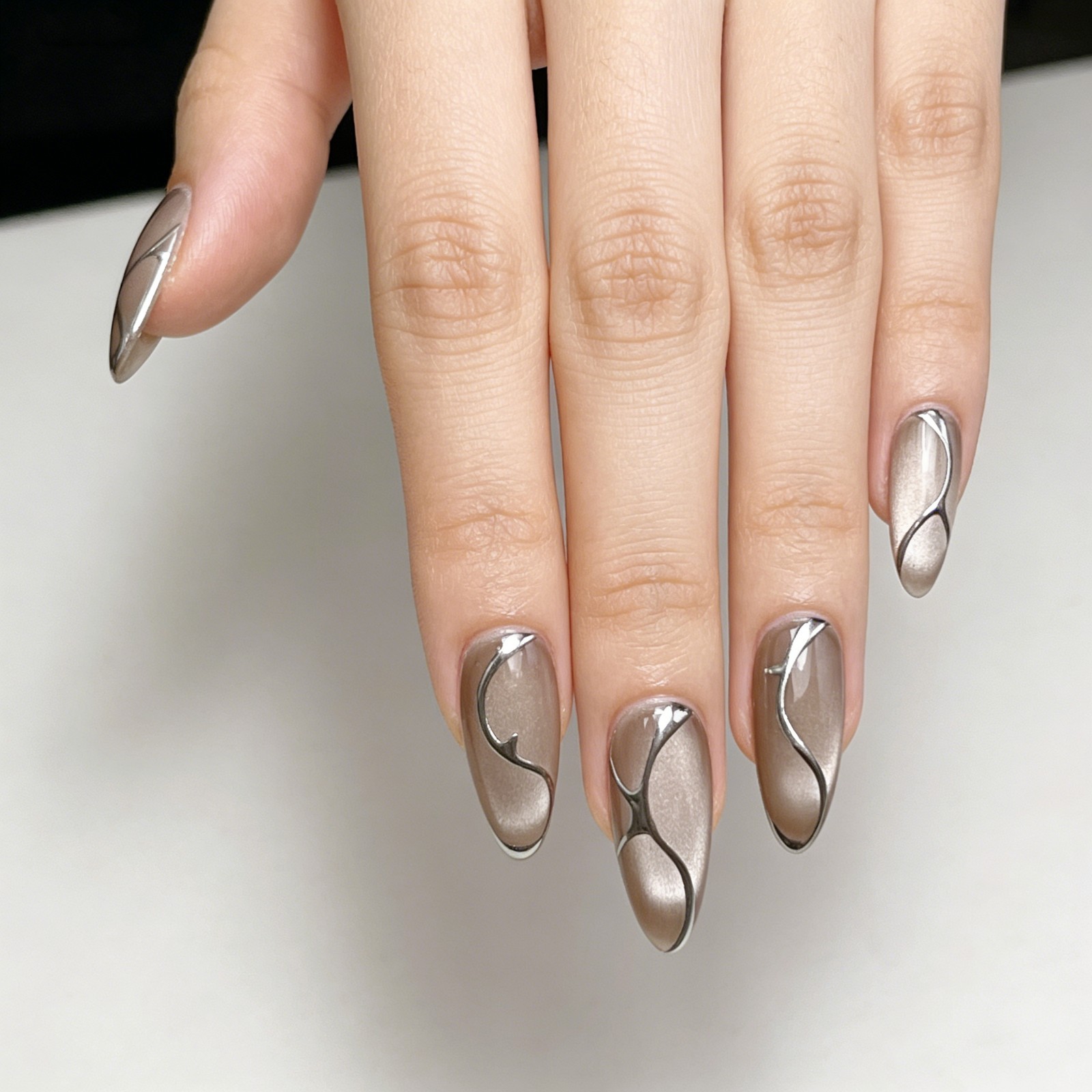 Futuristic Metallic Chrome Press On Nails, Handmade Grey Cat Eye Base Fals Nails