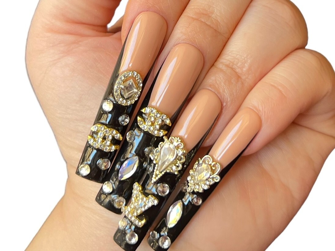 Luxurious Handmade Acrylic Press On Nails – A27 – High Quality & Reusable