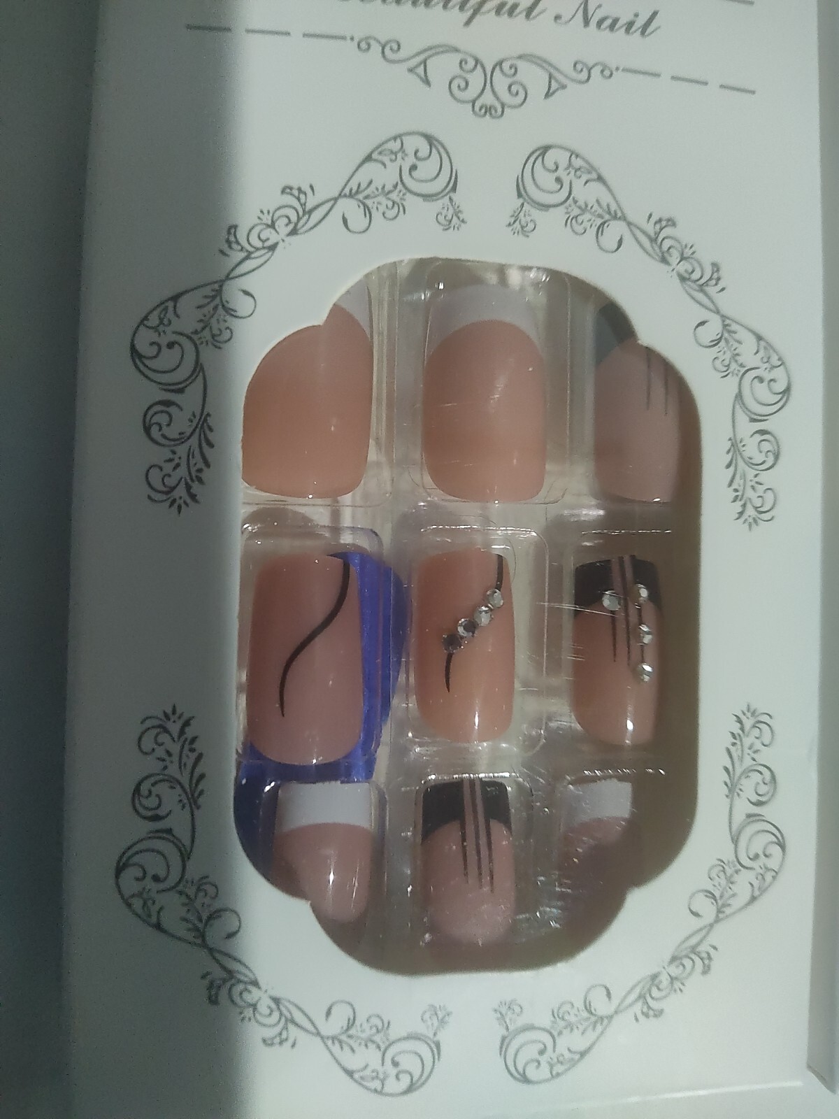 DO-IT-YOURSELF 24Pcs Glossy Press On Nails Nude Square French Tip Medium Length