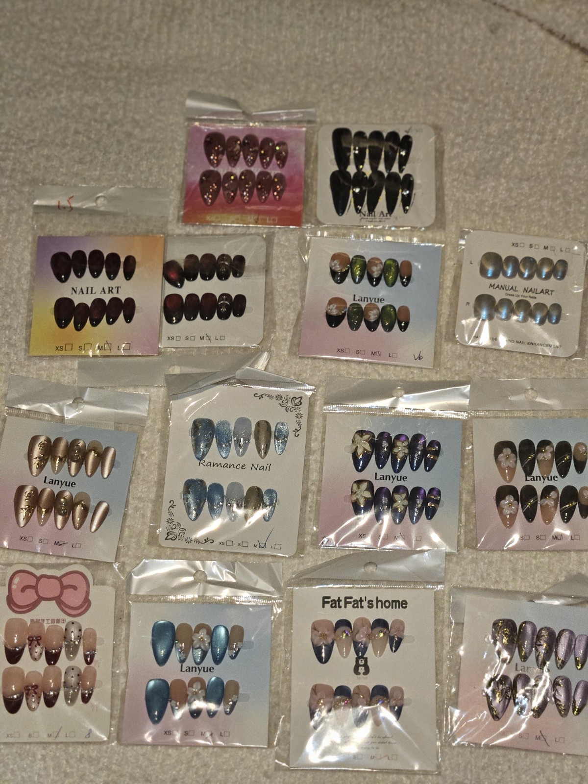 Press on Nail Bundle Cat Eye style Medium size; 14 sets