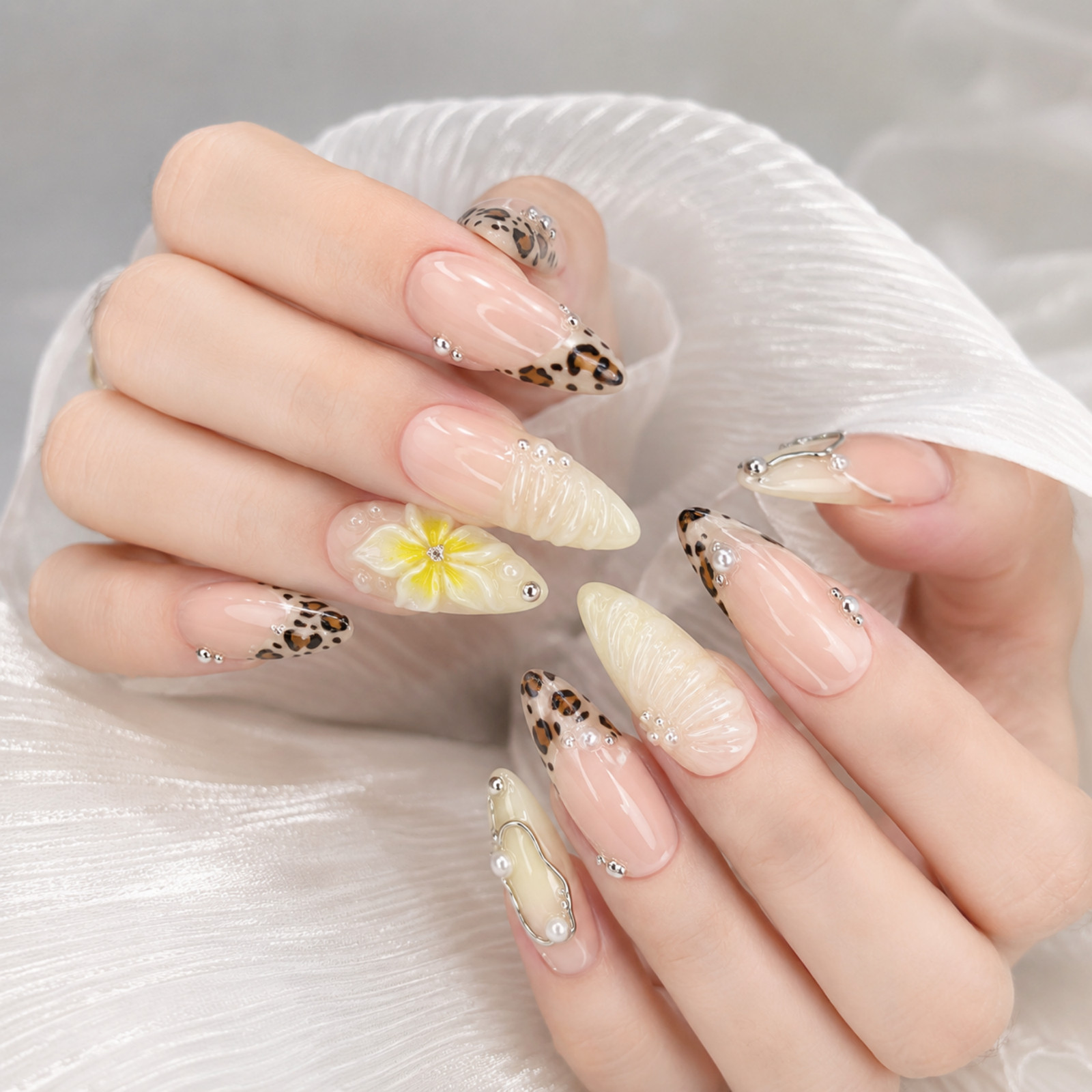 Handmade Leopard Floral Press On Nails 3D Pearl Almond Nail Set
