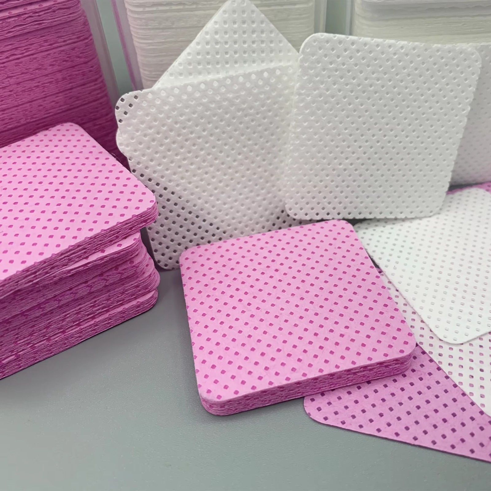 300 Pack Lint Free Nail Wipes Cotton Pads for Gel Polish Makeup Remover Prep