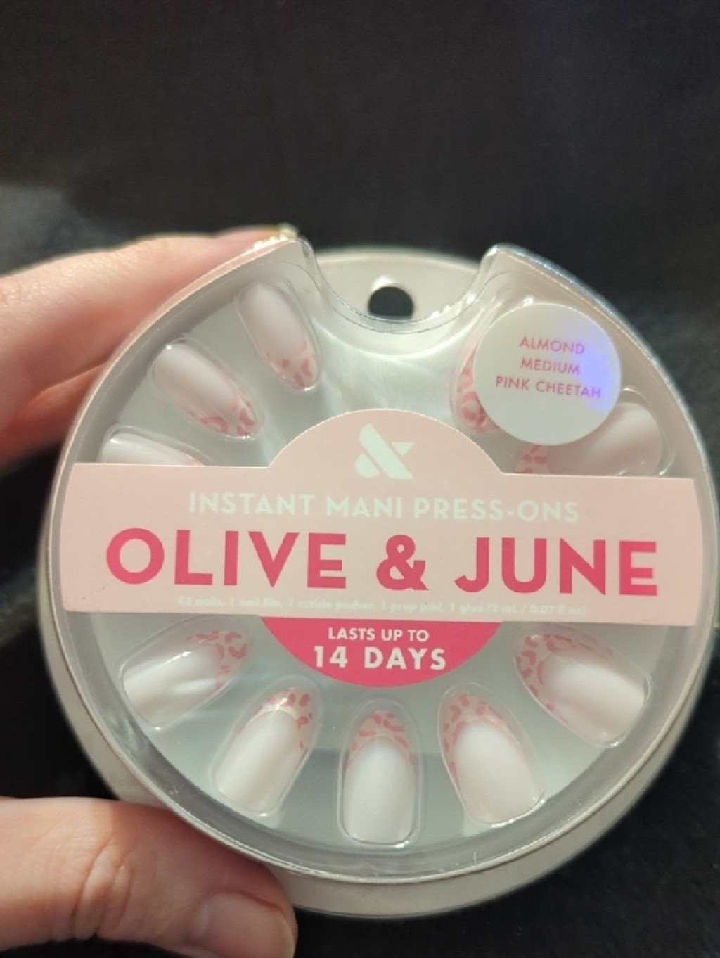 Olive & June Almond Medium Pink Cheetah Press-On Nails
