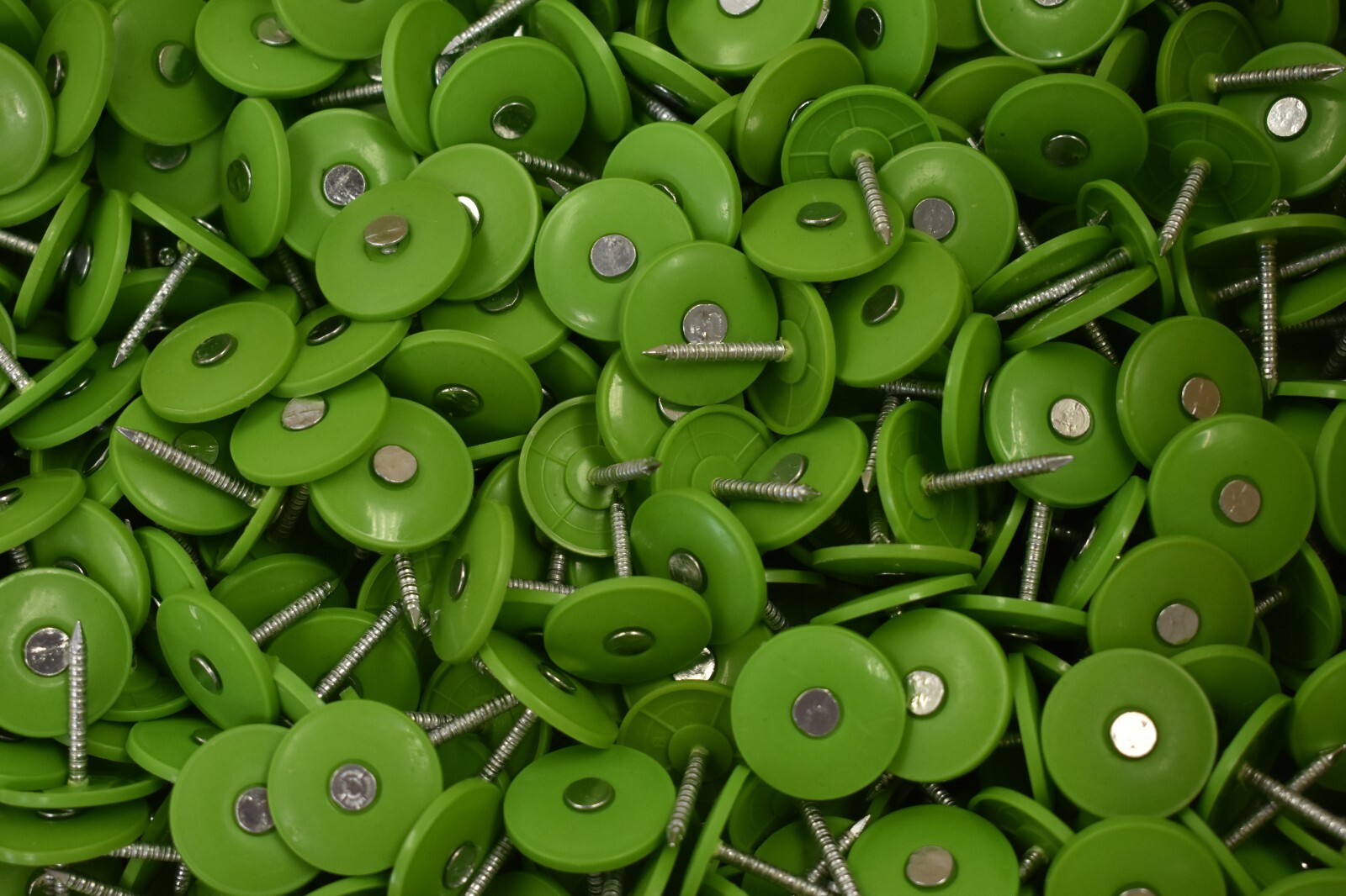 Stinger Hand Drive 1″ Plastic Cap Nail Set 2000 Count Pack Green 0135053