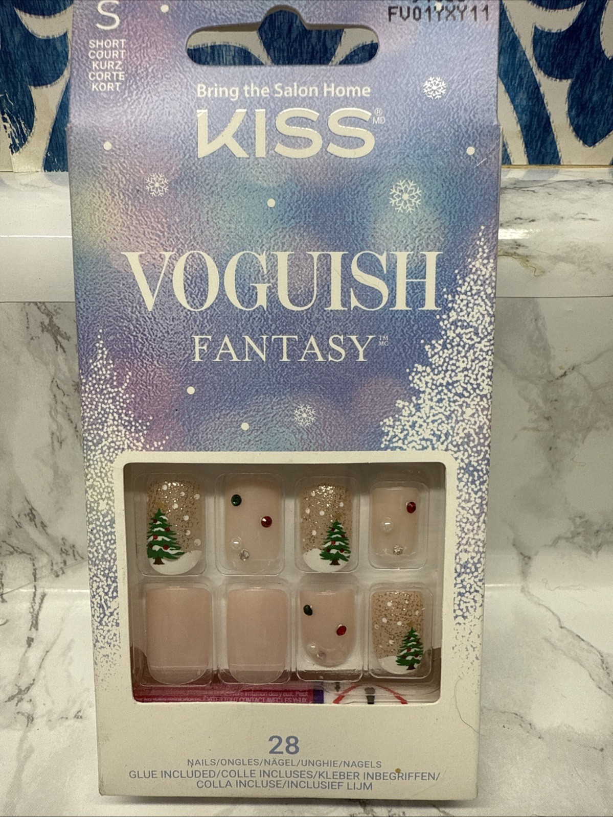 KISS VOGUISH Fantasy Short Length Nude Green Red Christmas Tree Nails New