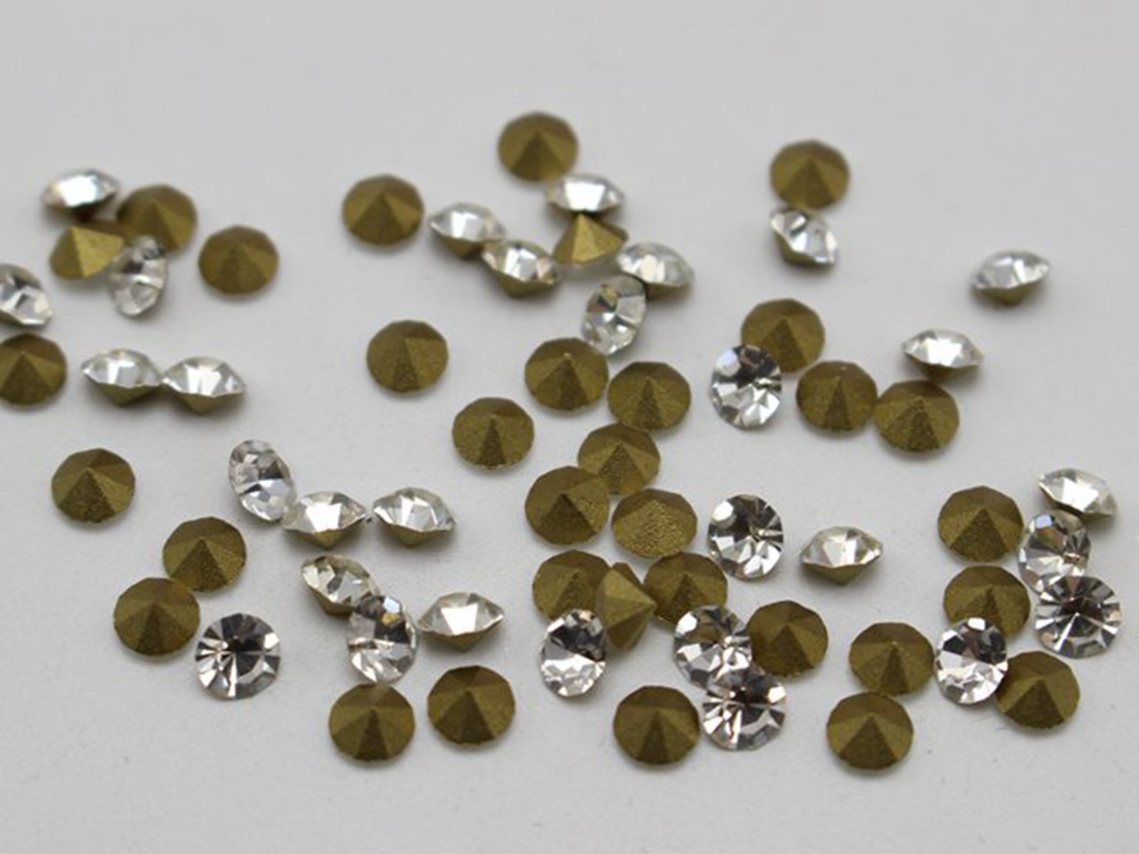 Clear SS4-SS16 Diamond Point back Rhinestones Gems Crystal Chatons Strass