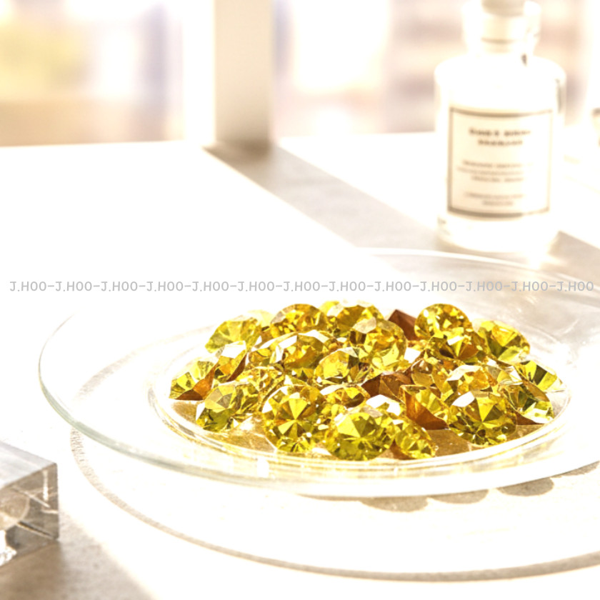 Preciosa Czech Citrine V-Cut Round Stone Pointed Back