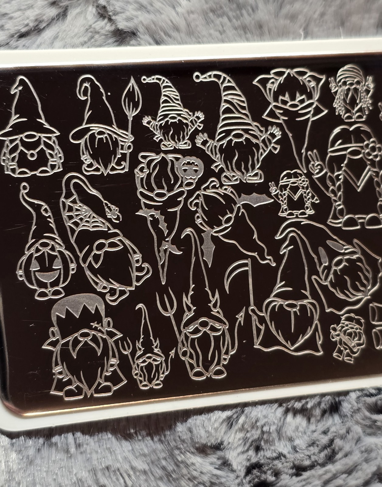 HTF Pretty Fingers By Robin Garden Gnomes Hippie Forest Nail Stamp Plate