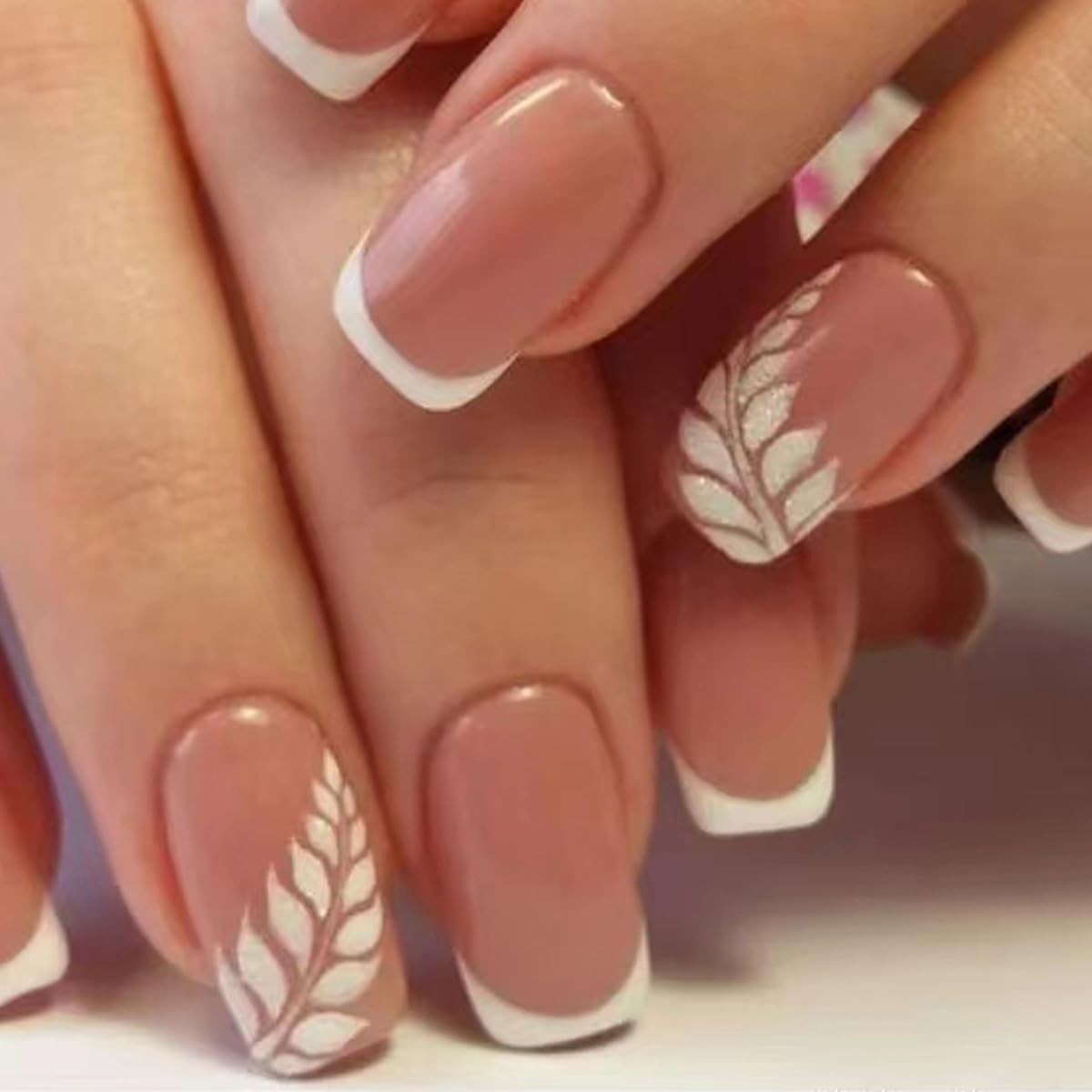White French Tip Press on Nails Medium Square Fake Nails Press On Nails Kit w…