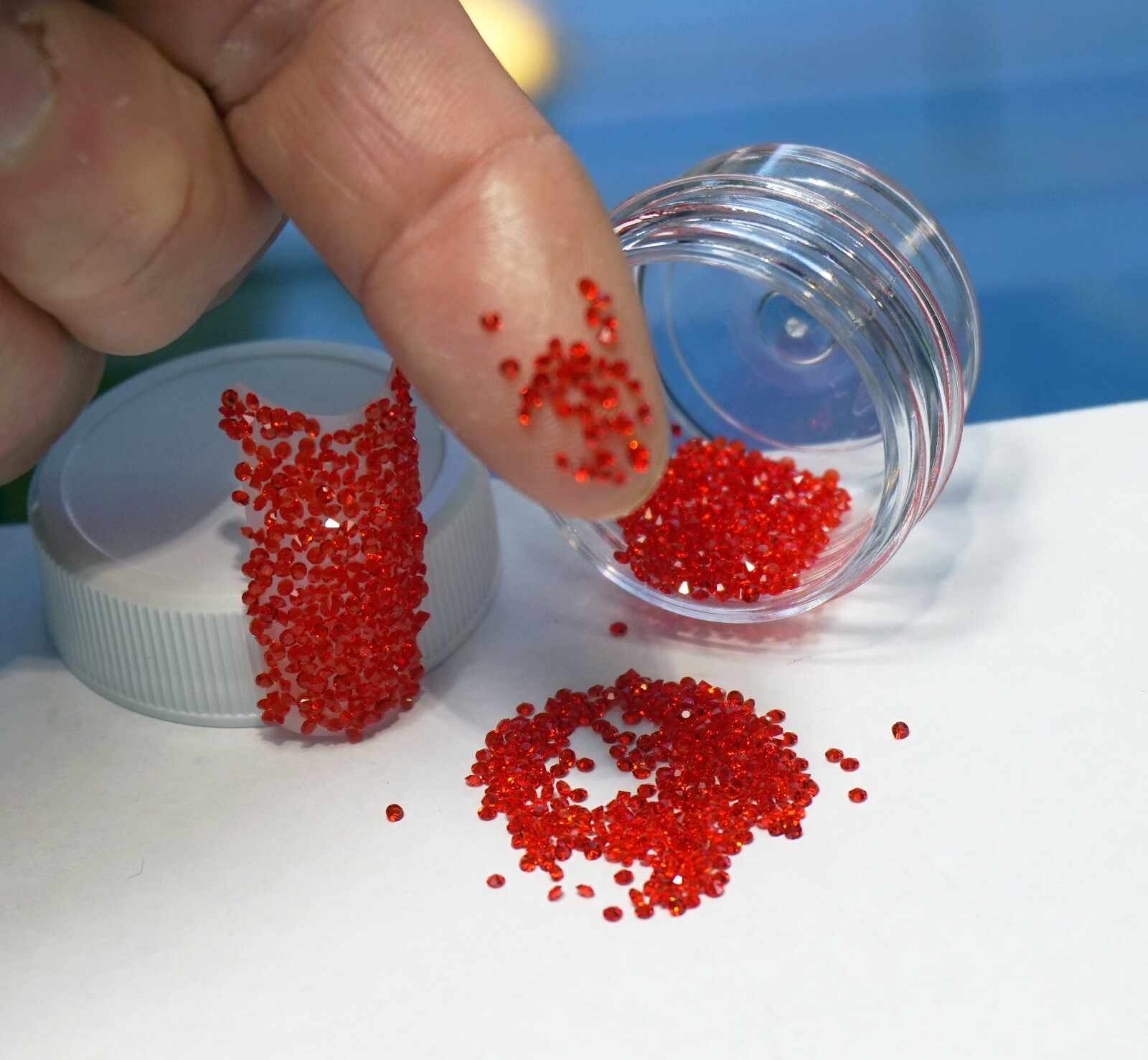 RED PREMIUM CRYSTALS FOR NAILS 1000 Pixie Crystals Nail Art Small Gift For Women