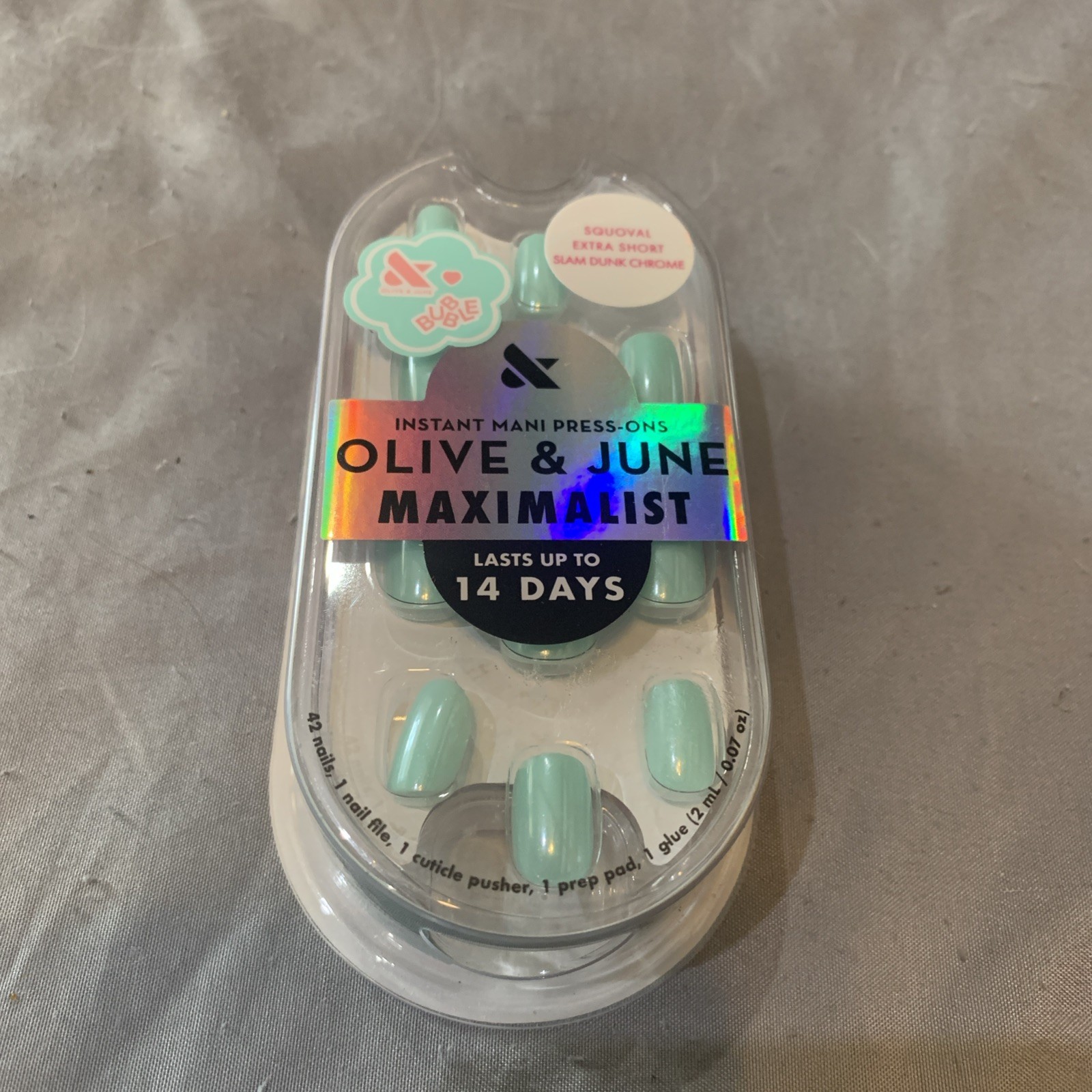 Olive & June Instant Mani Maximalist Short Round Press-On Nails Extra Short Turq
