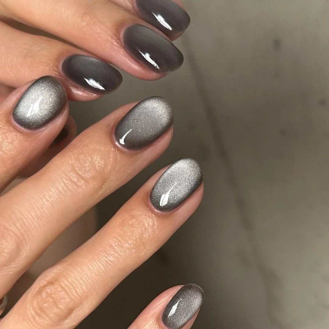 24pcs Simple Grey Cat Eye Press-On Nails, Short Round Shape