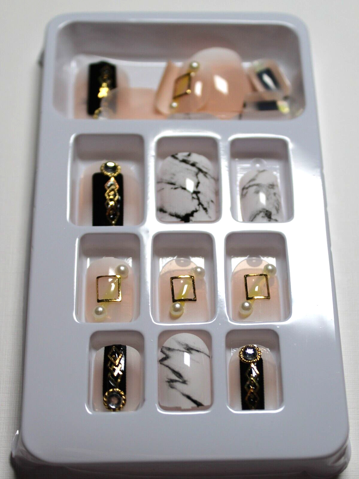 24 Piece Press-On SHORT SQ Nail Set ** Black, White & Gold ** BUY 2 Get 1 FREE