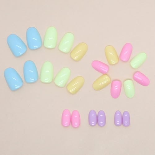Short Almond Press on Nails， Short Fake Nails with Cute Multi -Color Rainbow