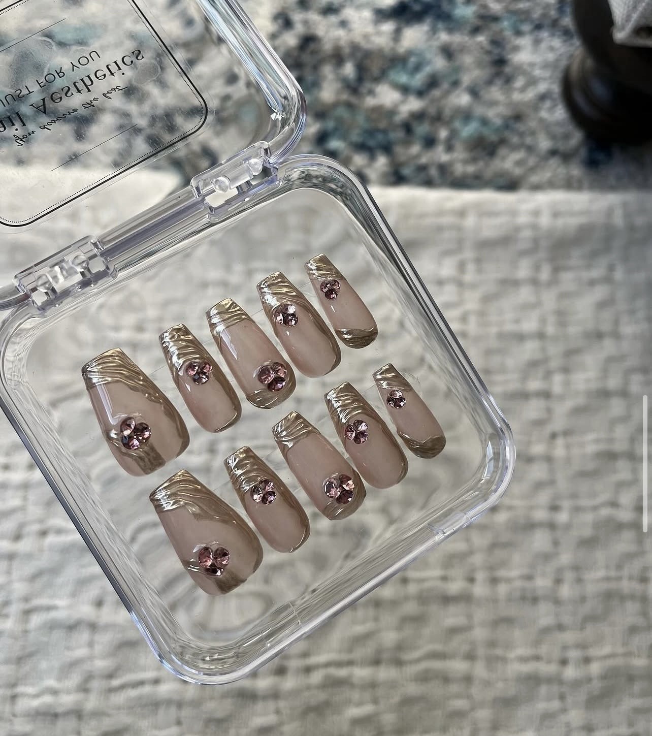 Press-On Nails Medium Square Pink & White Shiny Marble Full Cover Pre-Designed