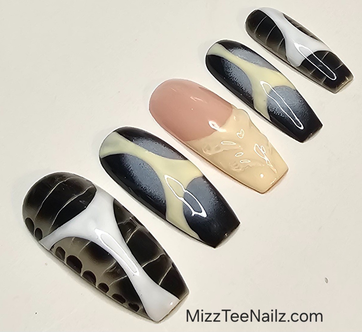 Press-On Nail Set #101: Black & White Luxe Abstract