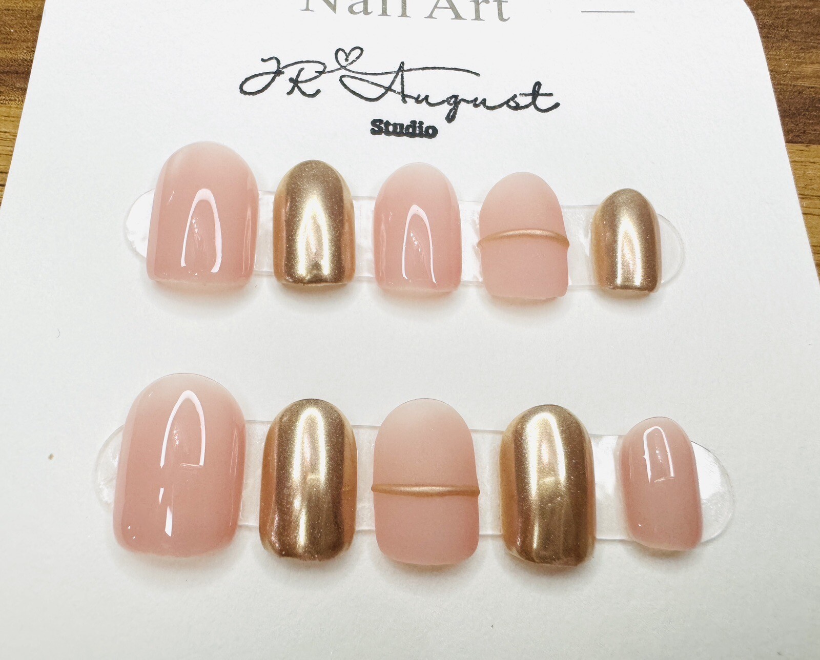 Press on nails Handmade gentle girl gold and flesh pink round short XS S M L