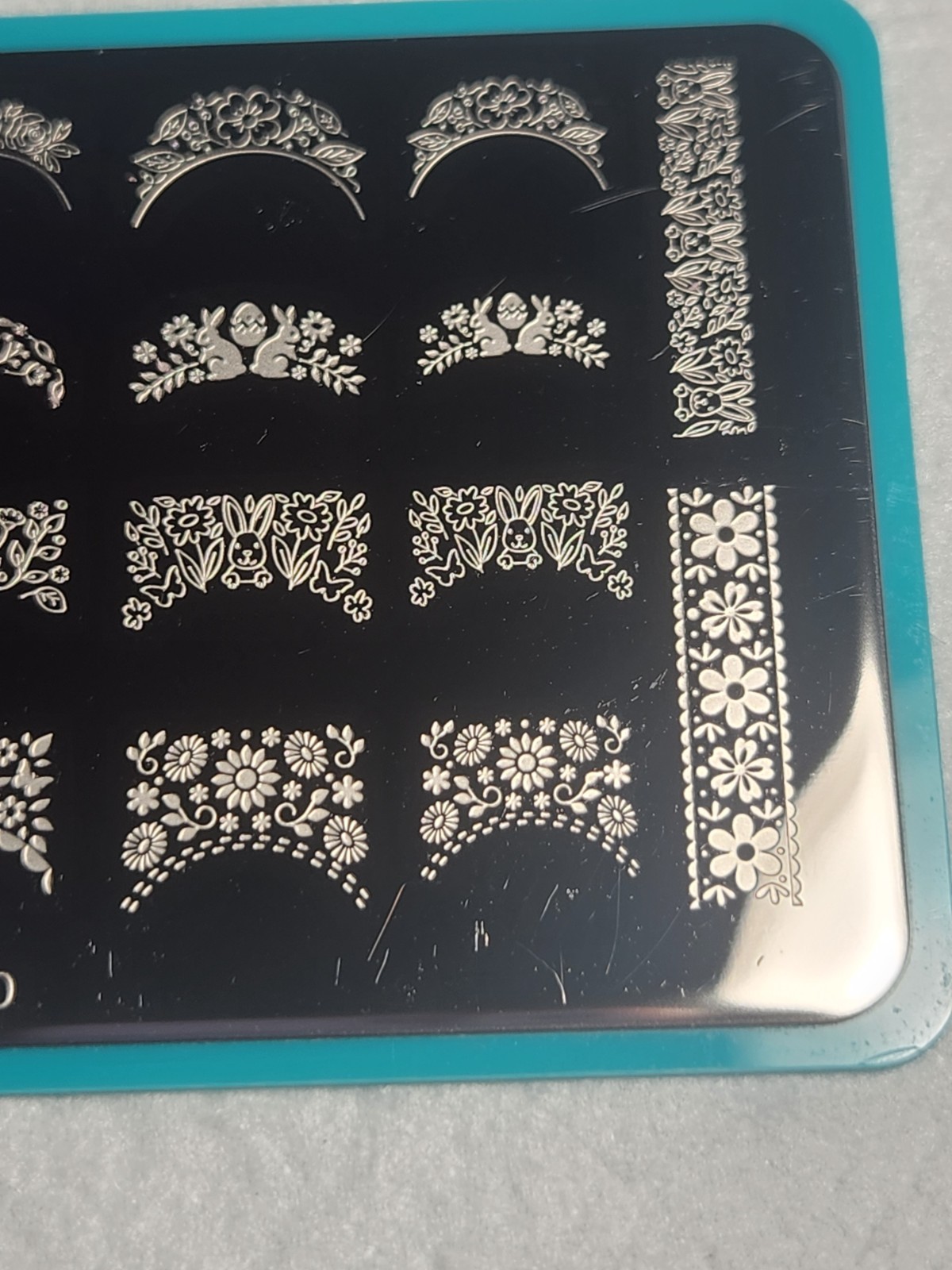 Maniology Nail Stamping Plate M350 Florals French
