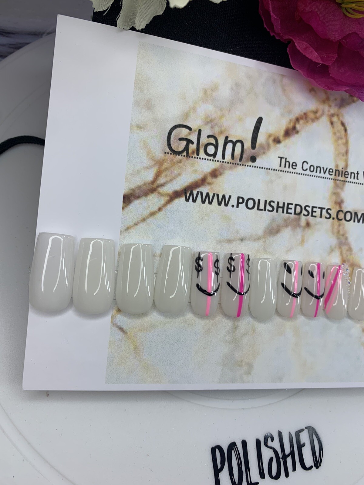 press on nails| Medium Smiley Milky White Set