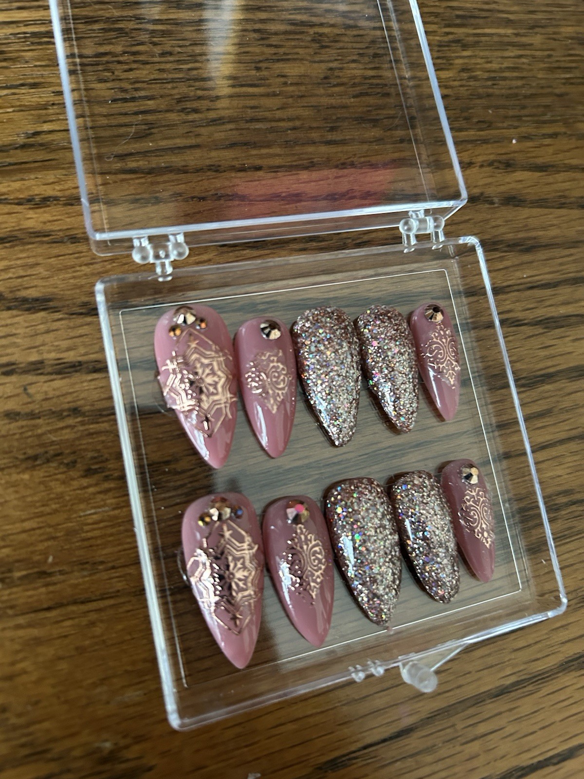 Z NAILZ! Handmade M Stiletto Flesh Tone/glitter Press On Nails