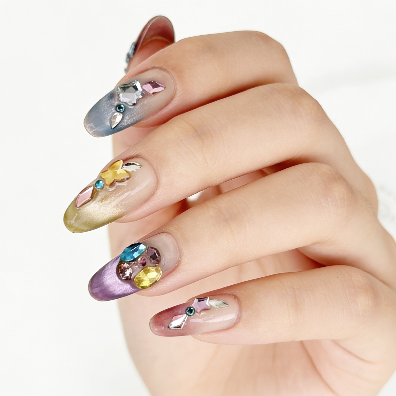 Rainbow Sugar Diamond Press-On Nails Medium Oval Sweet Cool Style Handmade Set