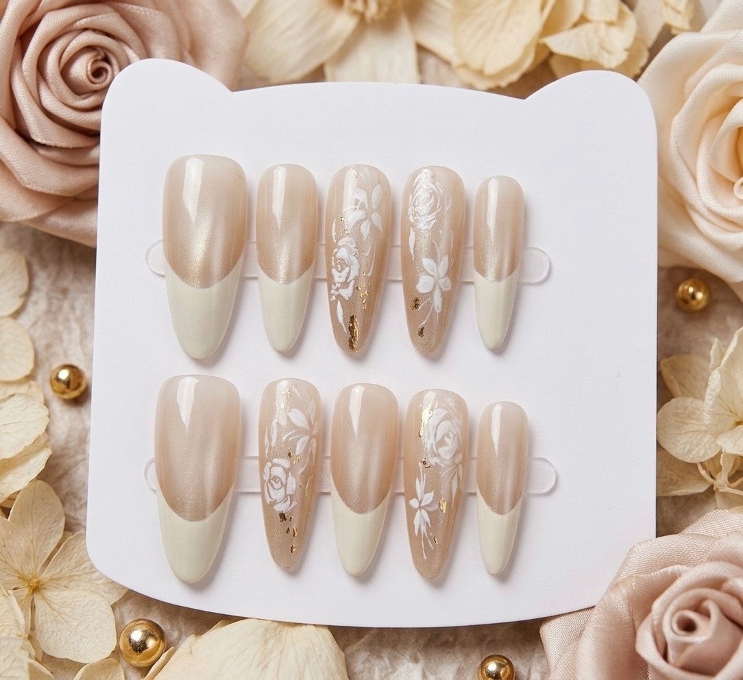 Soft Nude & Cream Floral Design with Gold Leaf 3D