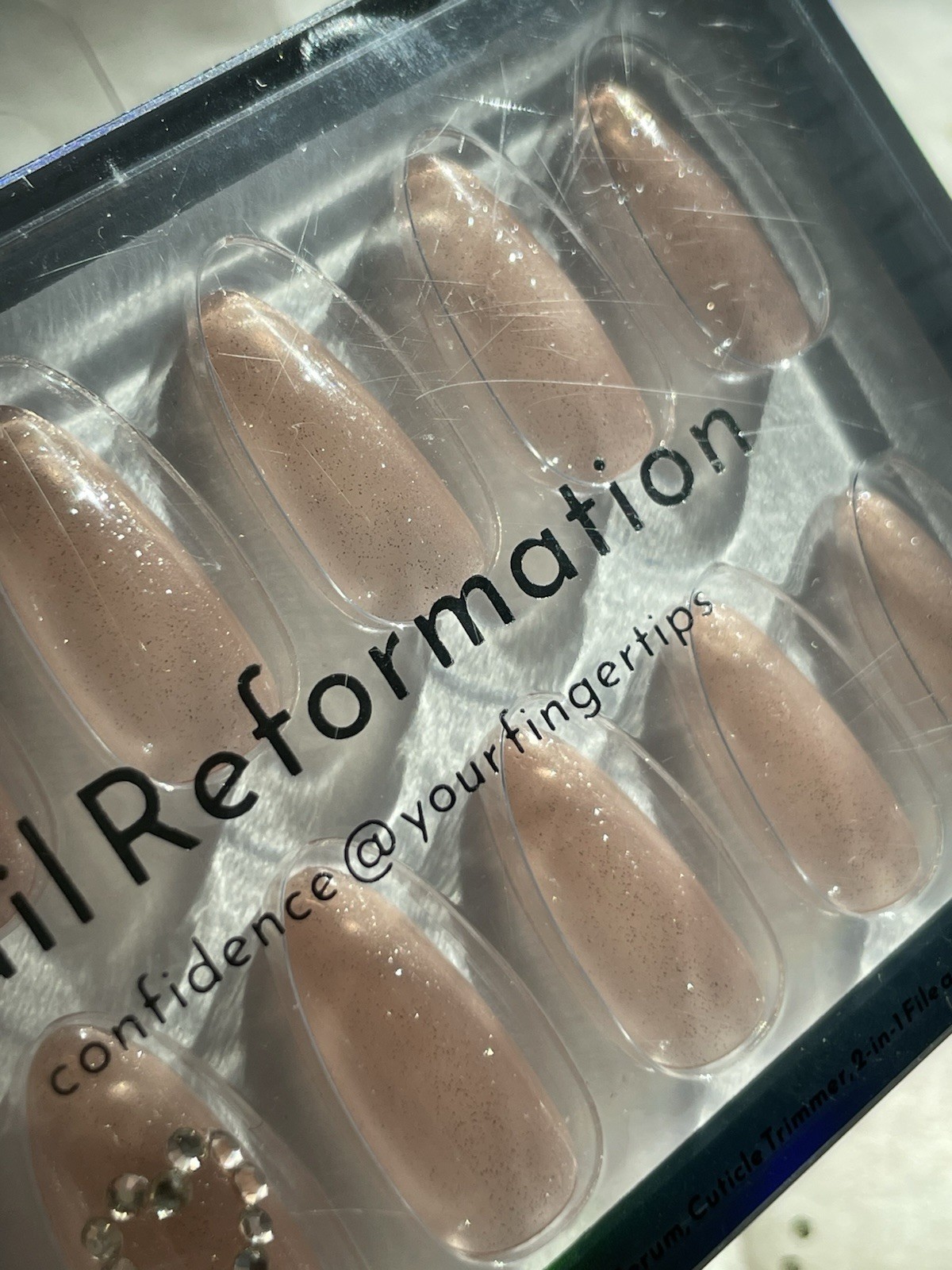 Salon Quality Nail Reformation 30 Pieces Of Press On Nail Set A011