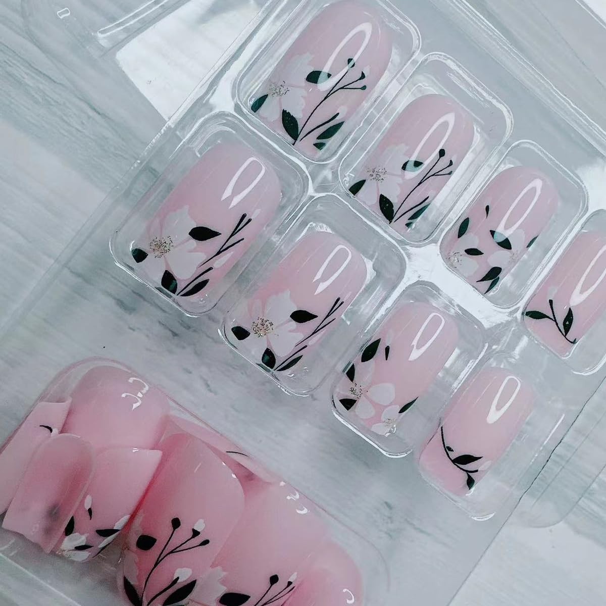 Light Pink Press on Nails Square Medium Fake Nails,French Tip Glossy Flower F…