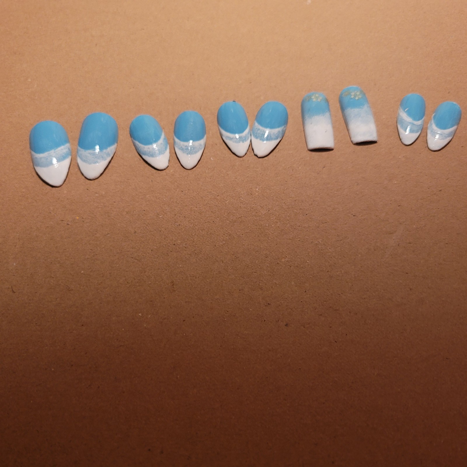 Press-On Nails Nails| Kawaii Blue/White French| Shape Almond| Size Medium| Reusa