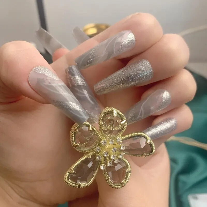 Press on Nails Coffin, Silver Marble Design + FREE GIFT