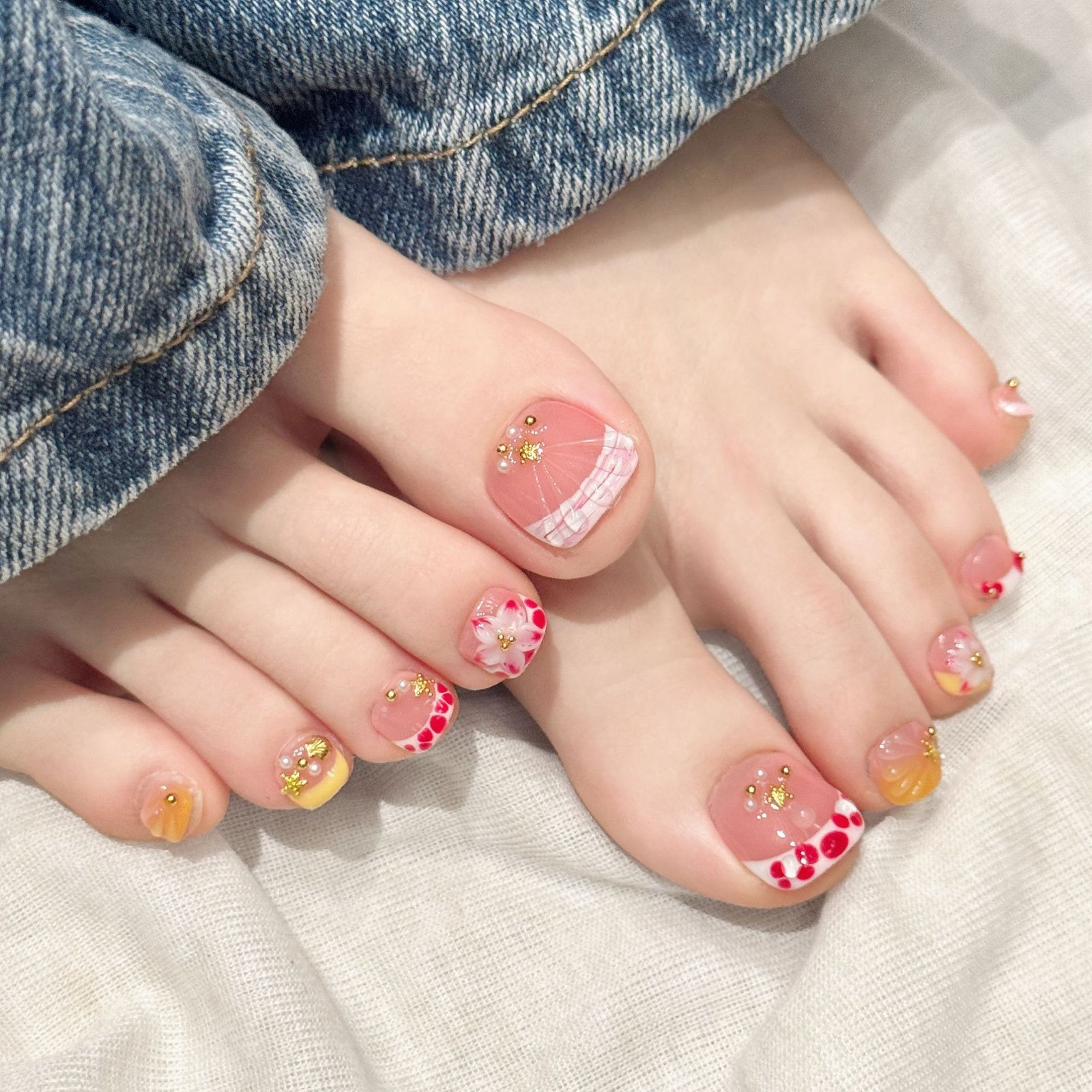 12Pcs Nude Pink Polka Dot toenails Press On Nails Reusable For Travel & Photo