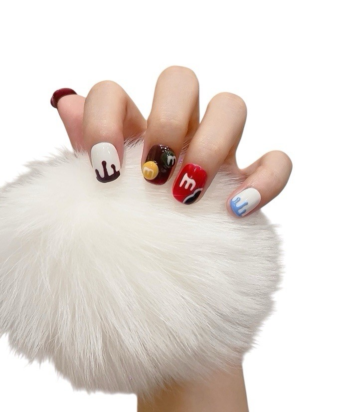 Press on Nails Short Round Multiple Color with MM Design (102)