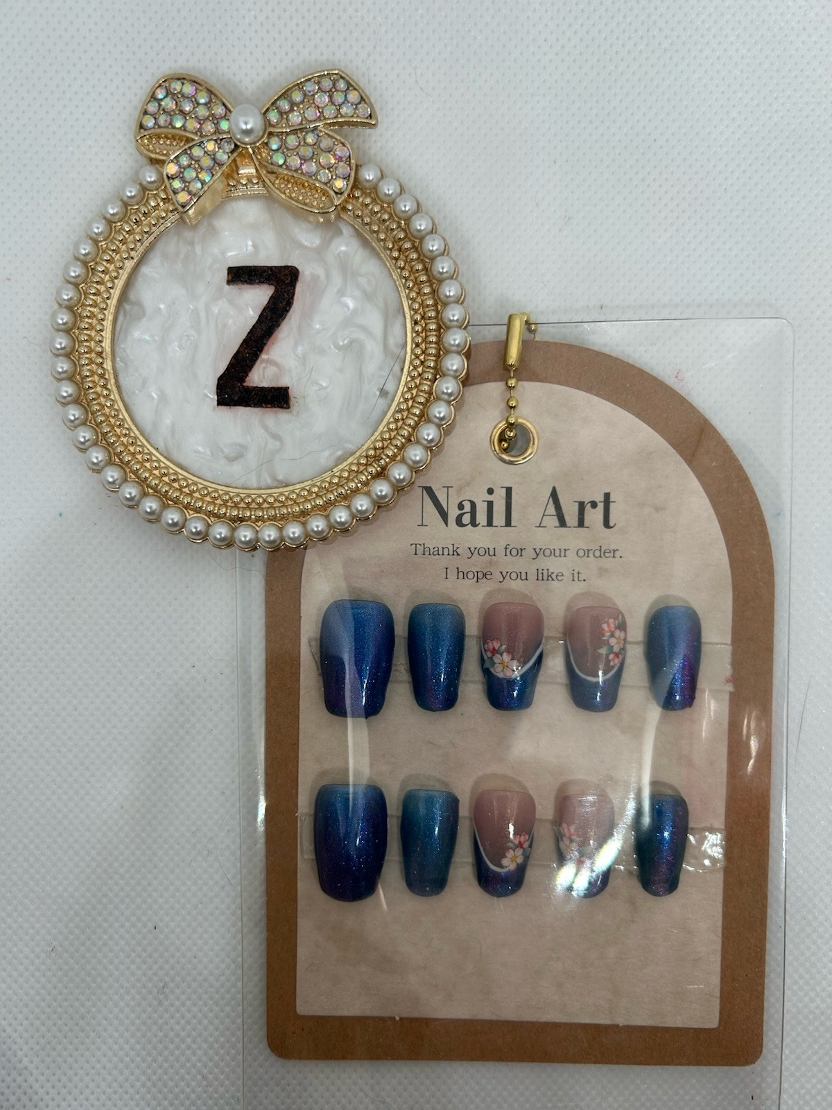 Z NAILZ! Handmade M Coffin Blue Cat Eye With 2 Feature Nails Press On Nails.