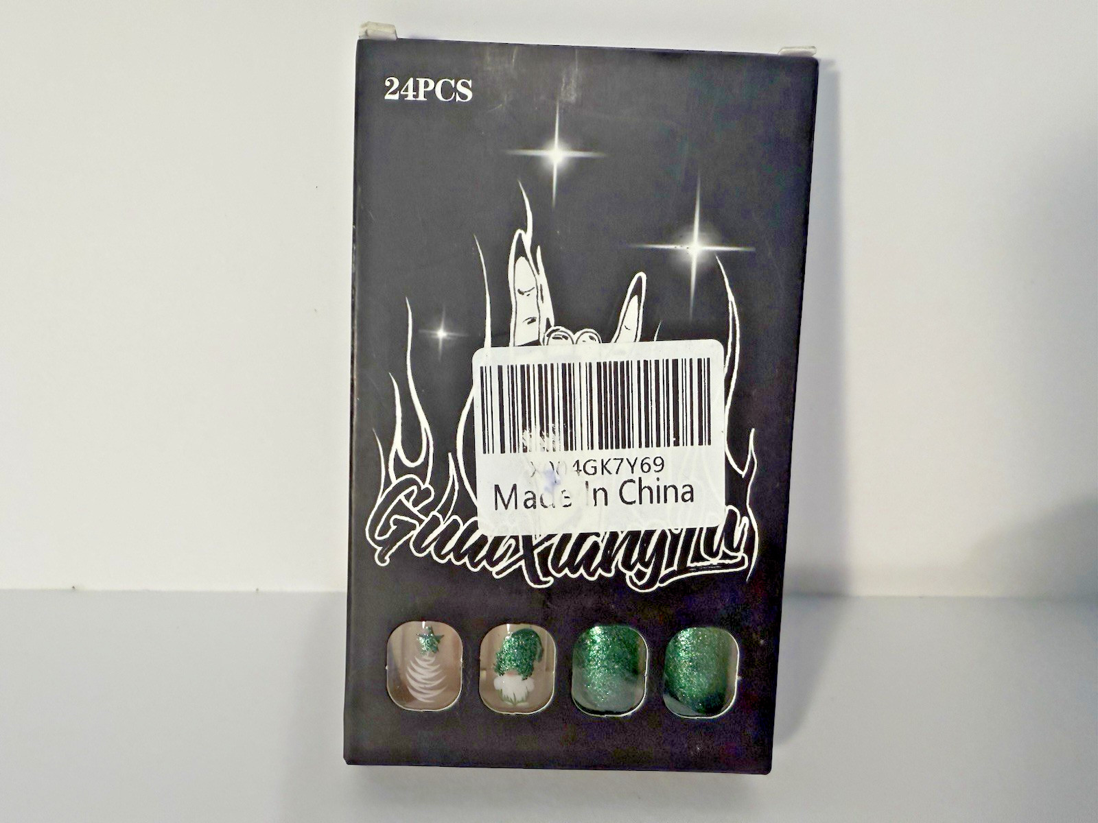 Christmas Nail Art Bundle – 2 Sets Press-On Nails, Holiday Stickers & Nail Charm