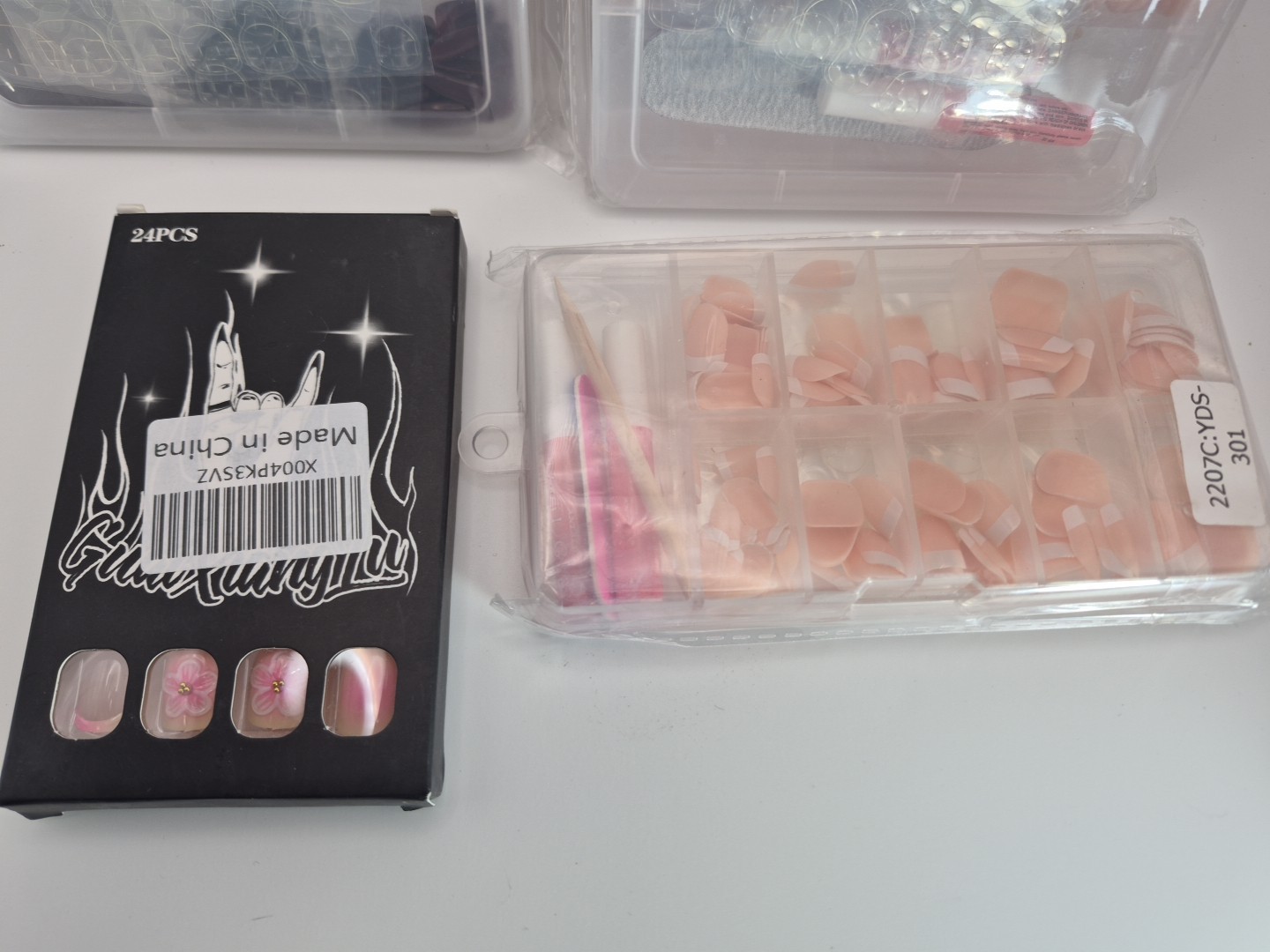 4 Sets Press On Nails Multiple Sizes Colors Glue Adhesive Tabs French Coffin