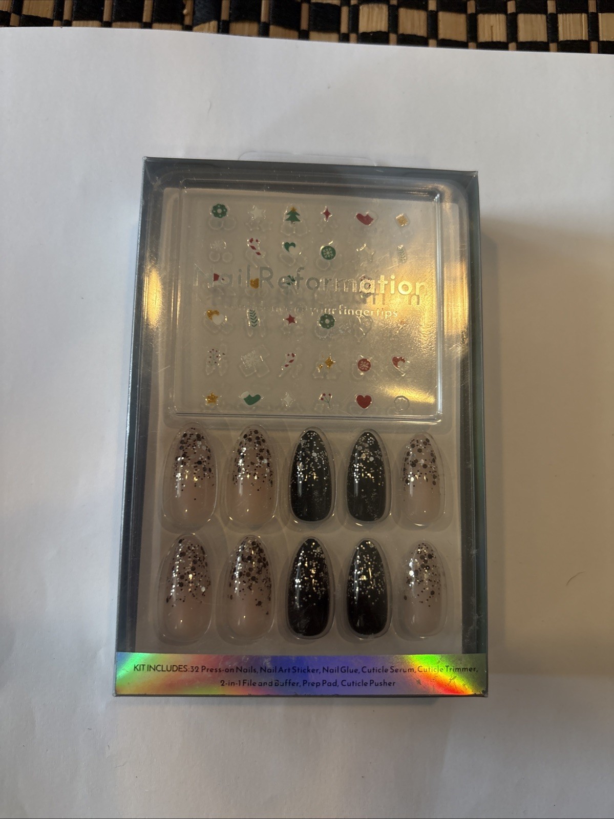 Nail Reformation 32 Press-On Nails Almond Shape Kit