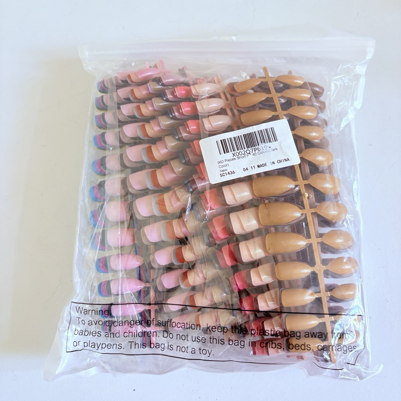 EBANKU 960pcs Short Colorful False Nails for Women Oval Press on Nails Glossy Ac
