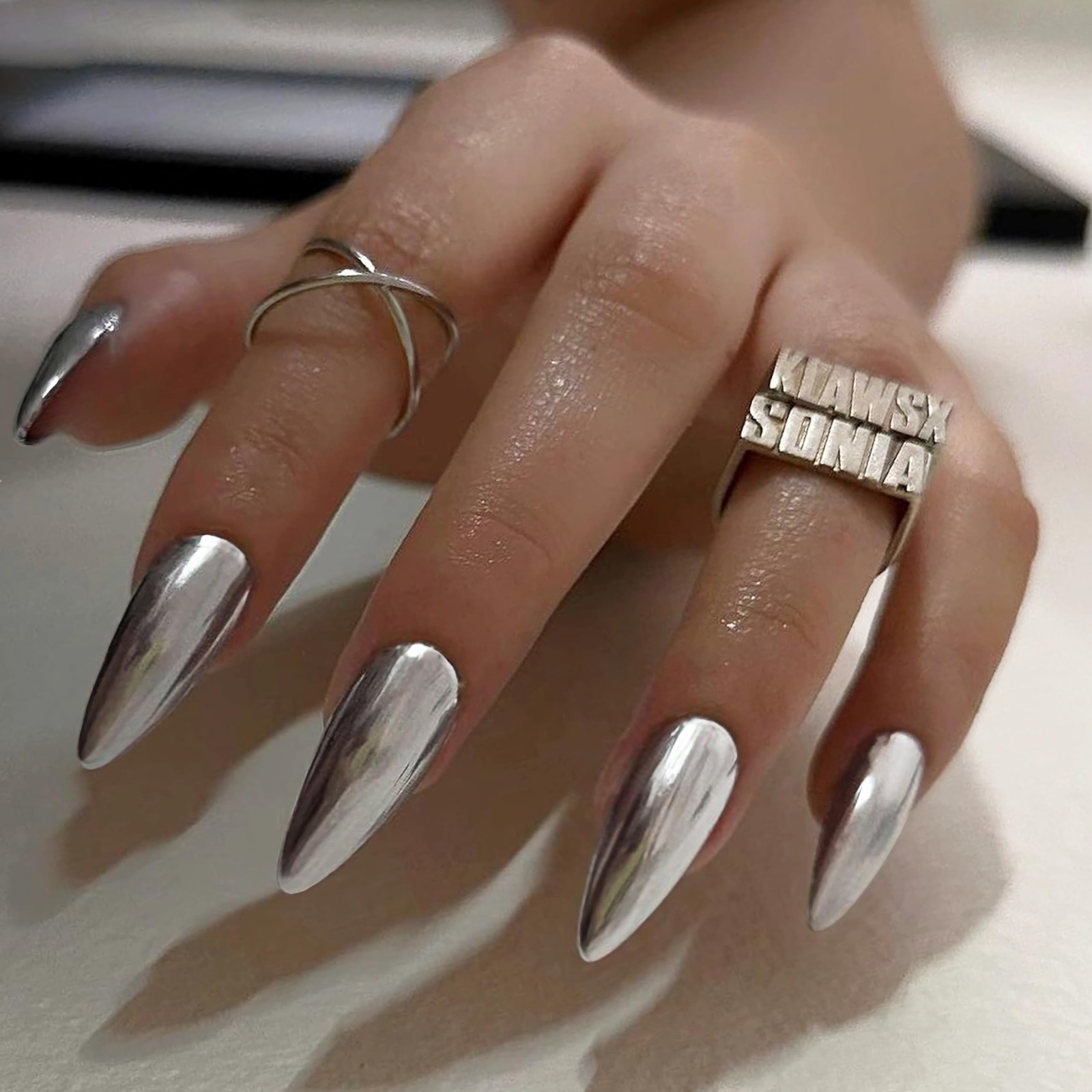 Chrome Press On Nails Almond, Metallic Sliver Mirrored Press On Nails Medium