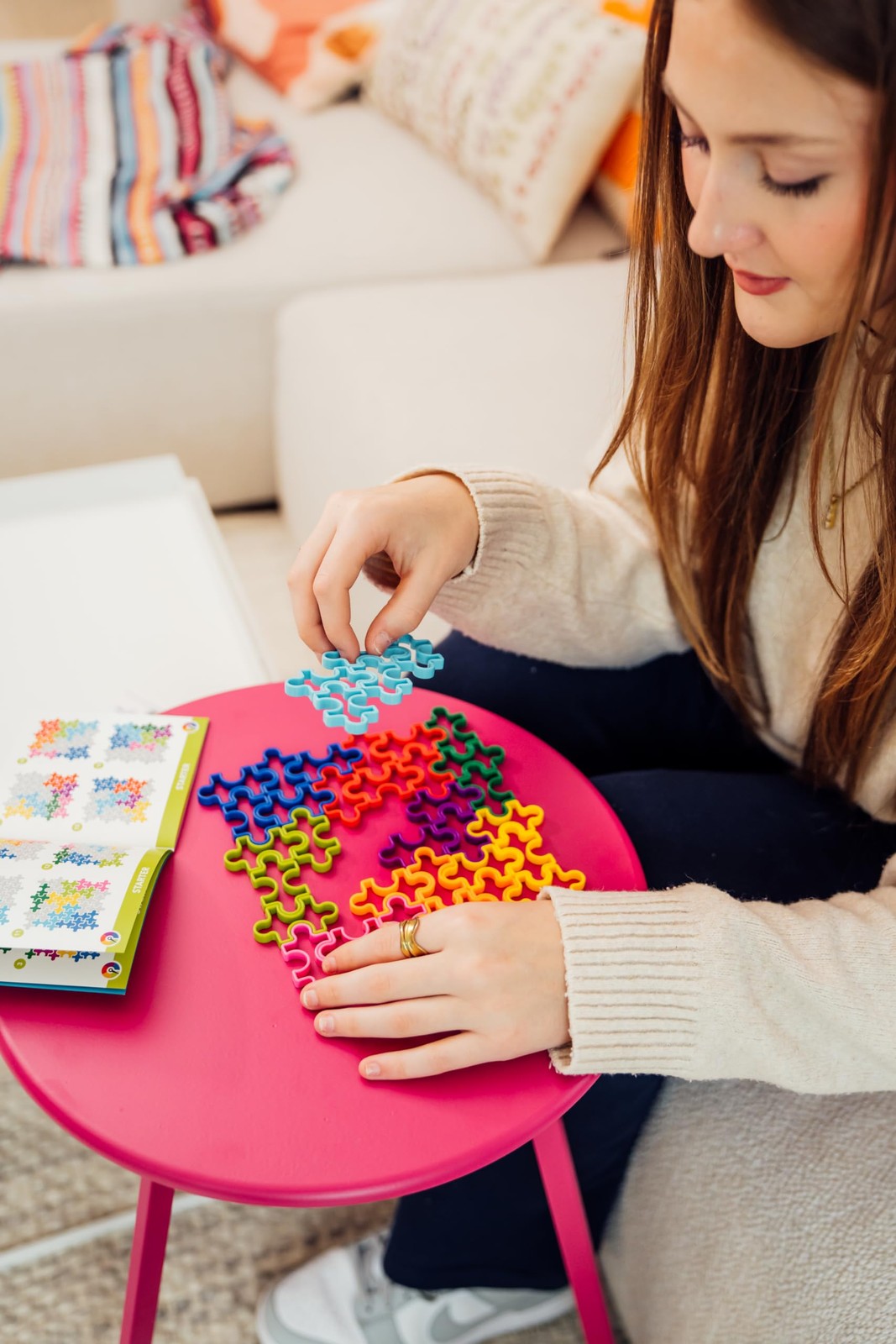 SmartGames IQ Jigsaw 120 Challenges for Ages 7 – Adult compact