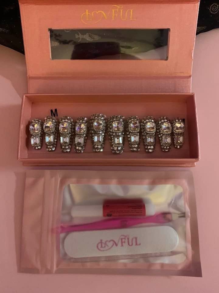 Lovful Silver Majesty Press on Nails Brand New Medium