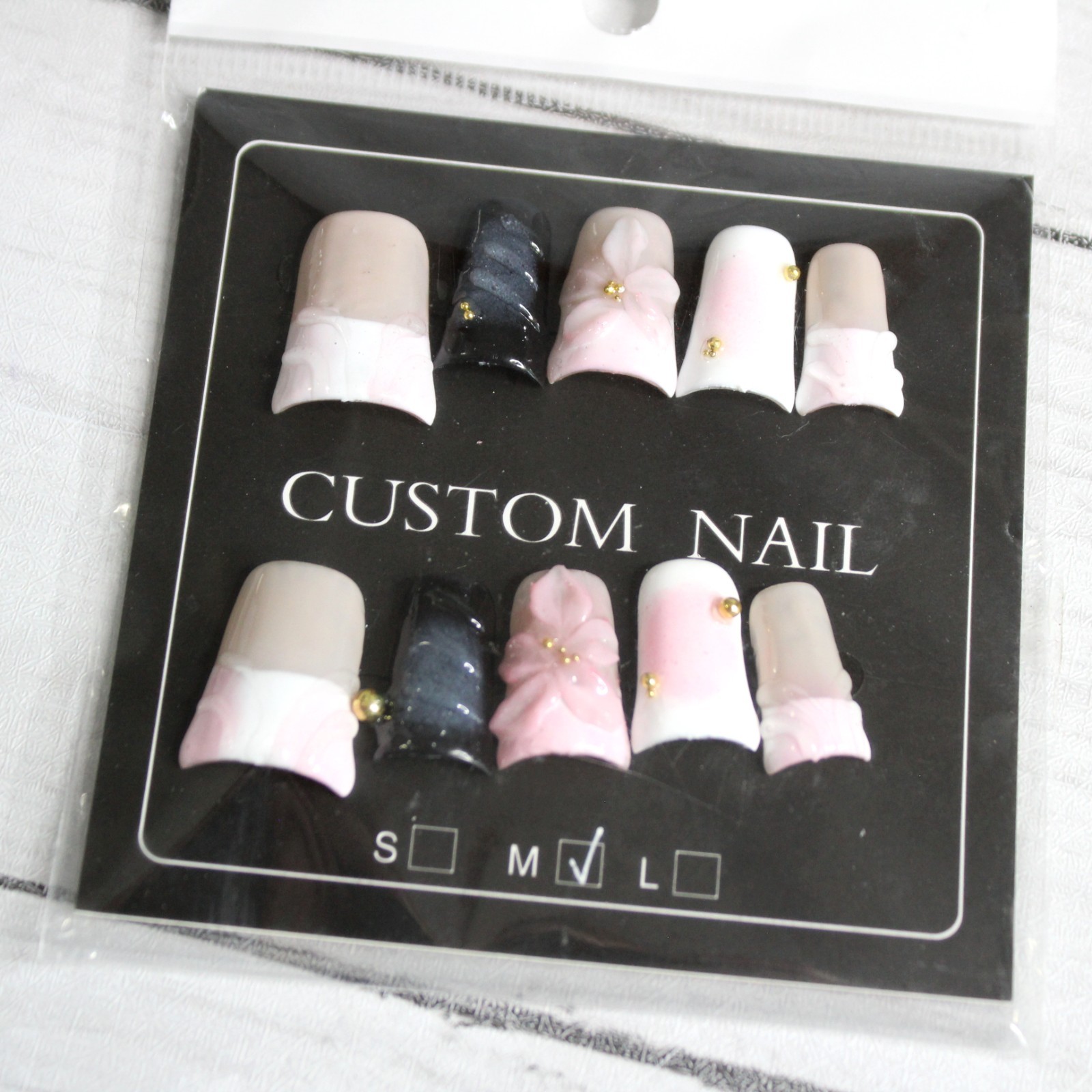 Custom Nails Size M 10 Piece Set