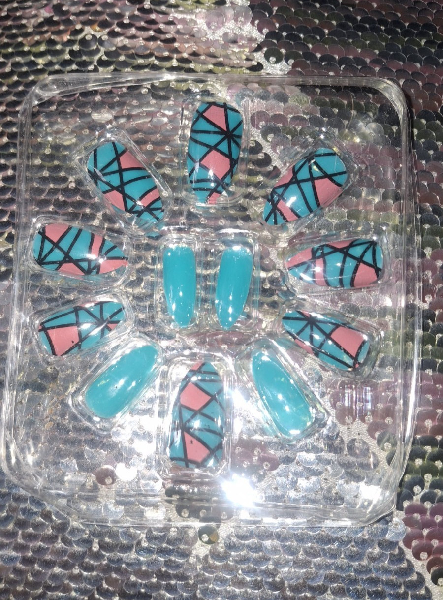 Sassy Chic Press On Nails 12pc Teal Pink Design False Nails Glue Not Included